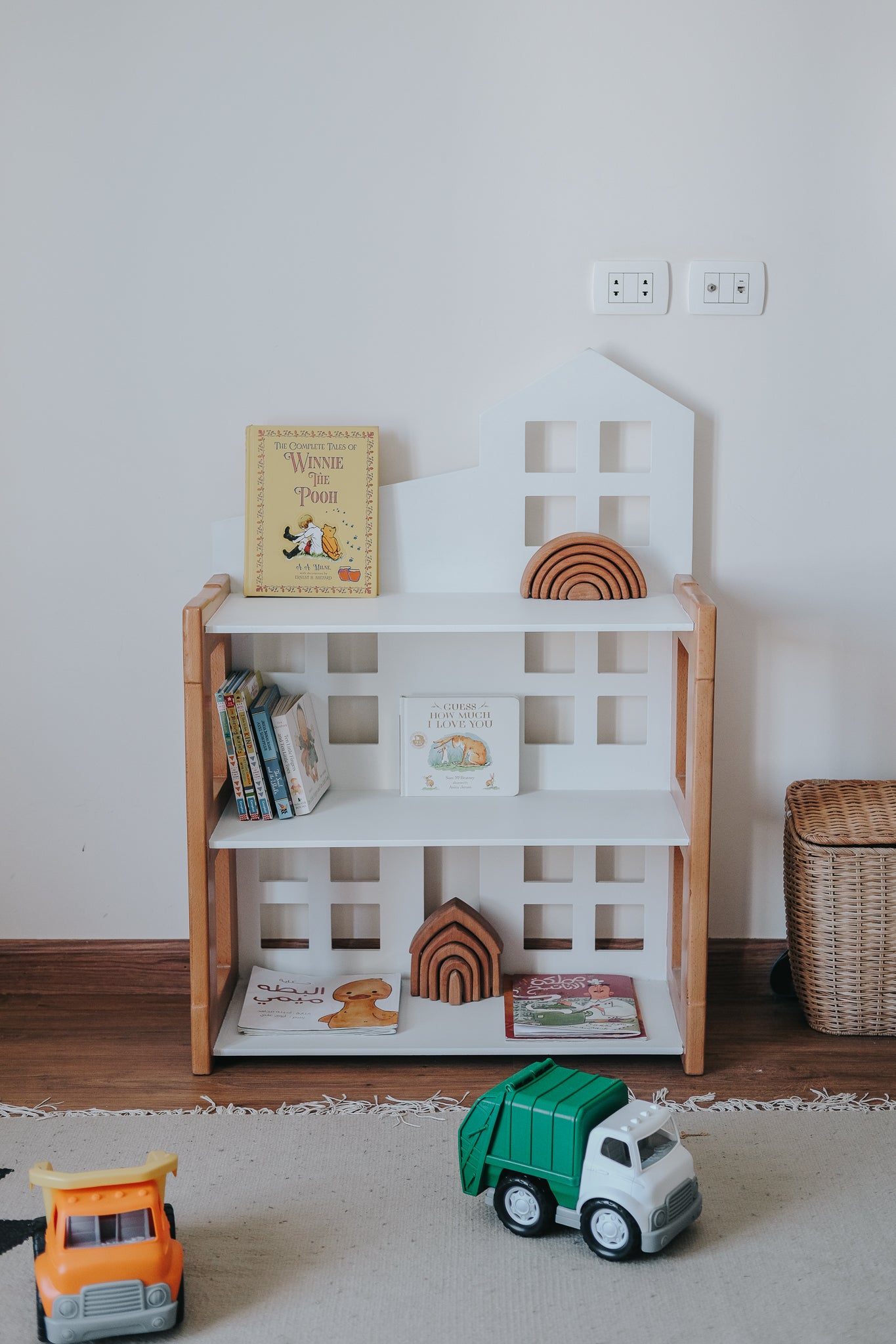 StoryHouse Bookshelf