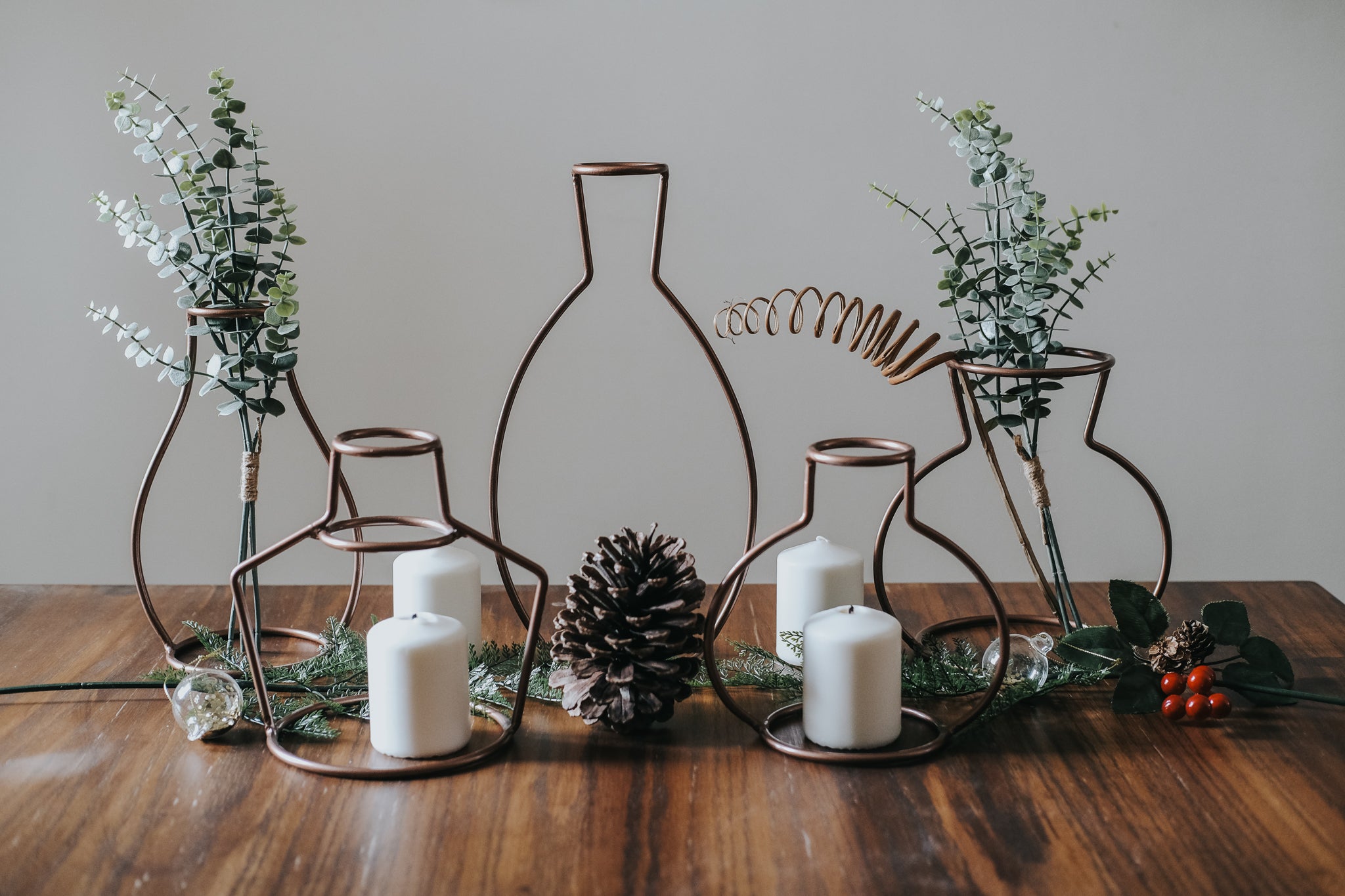 Outline Vases