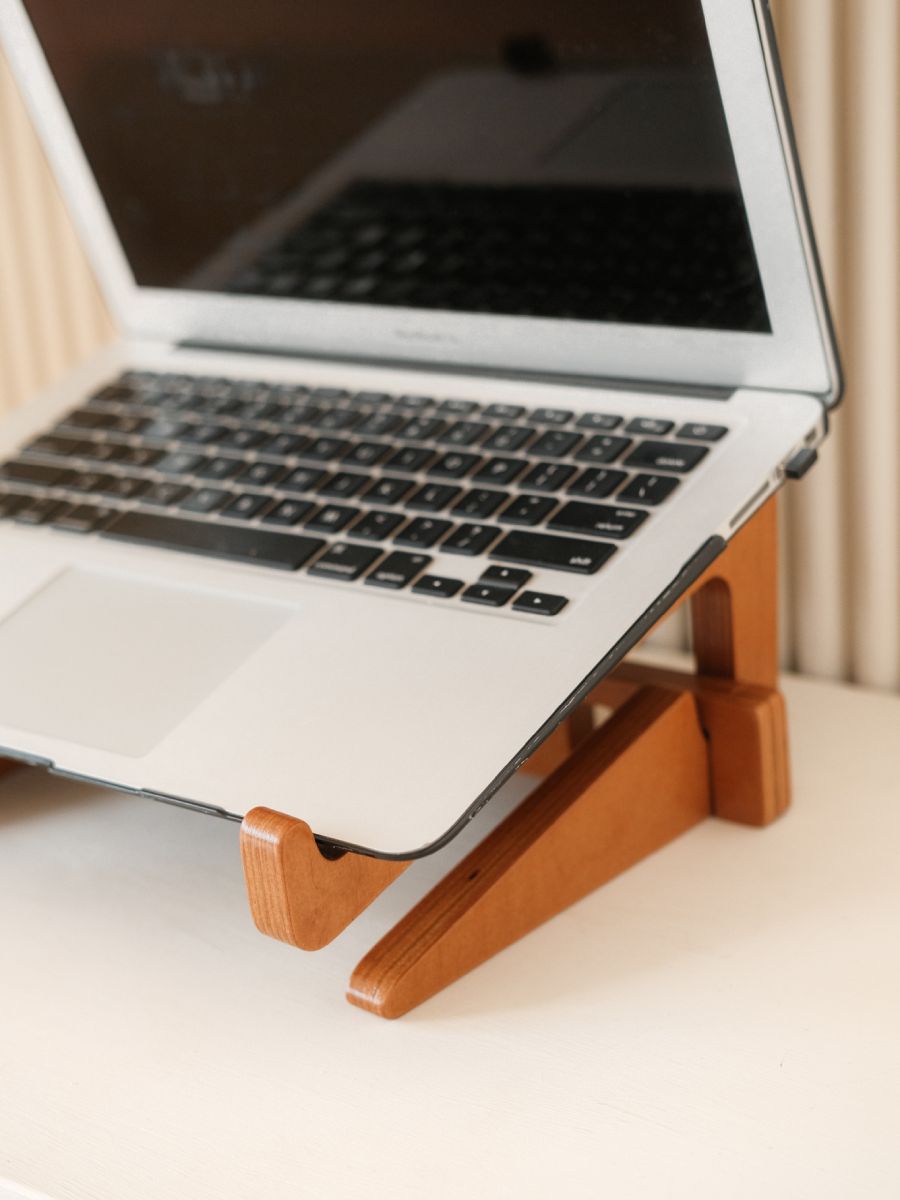 GoStand Laptop Holder