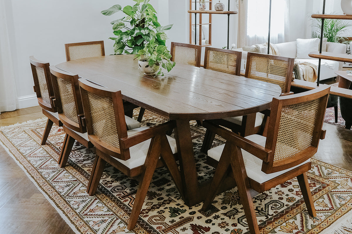 Oak Majesty Dining Table