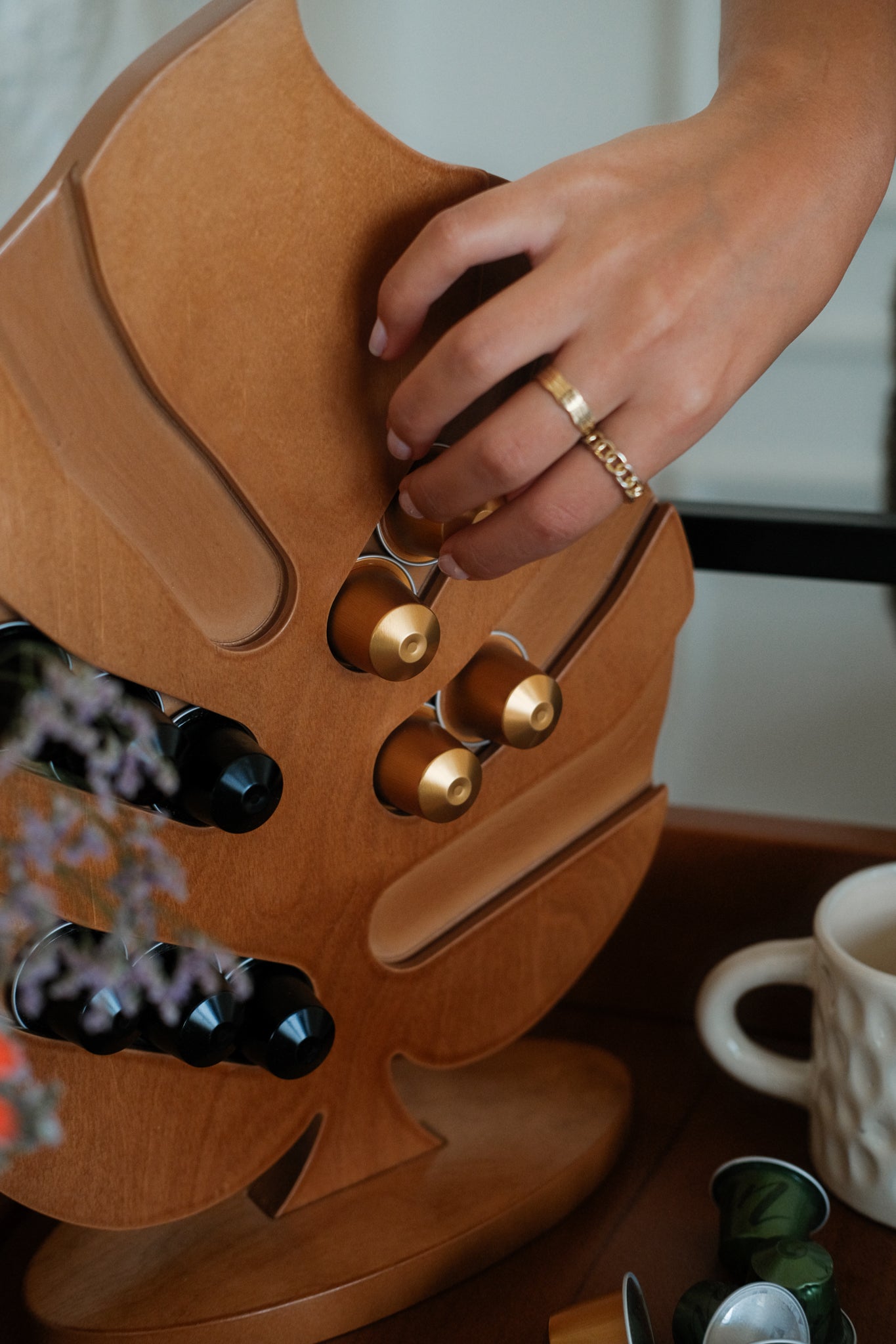 Leaf Capsules Holder