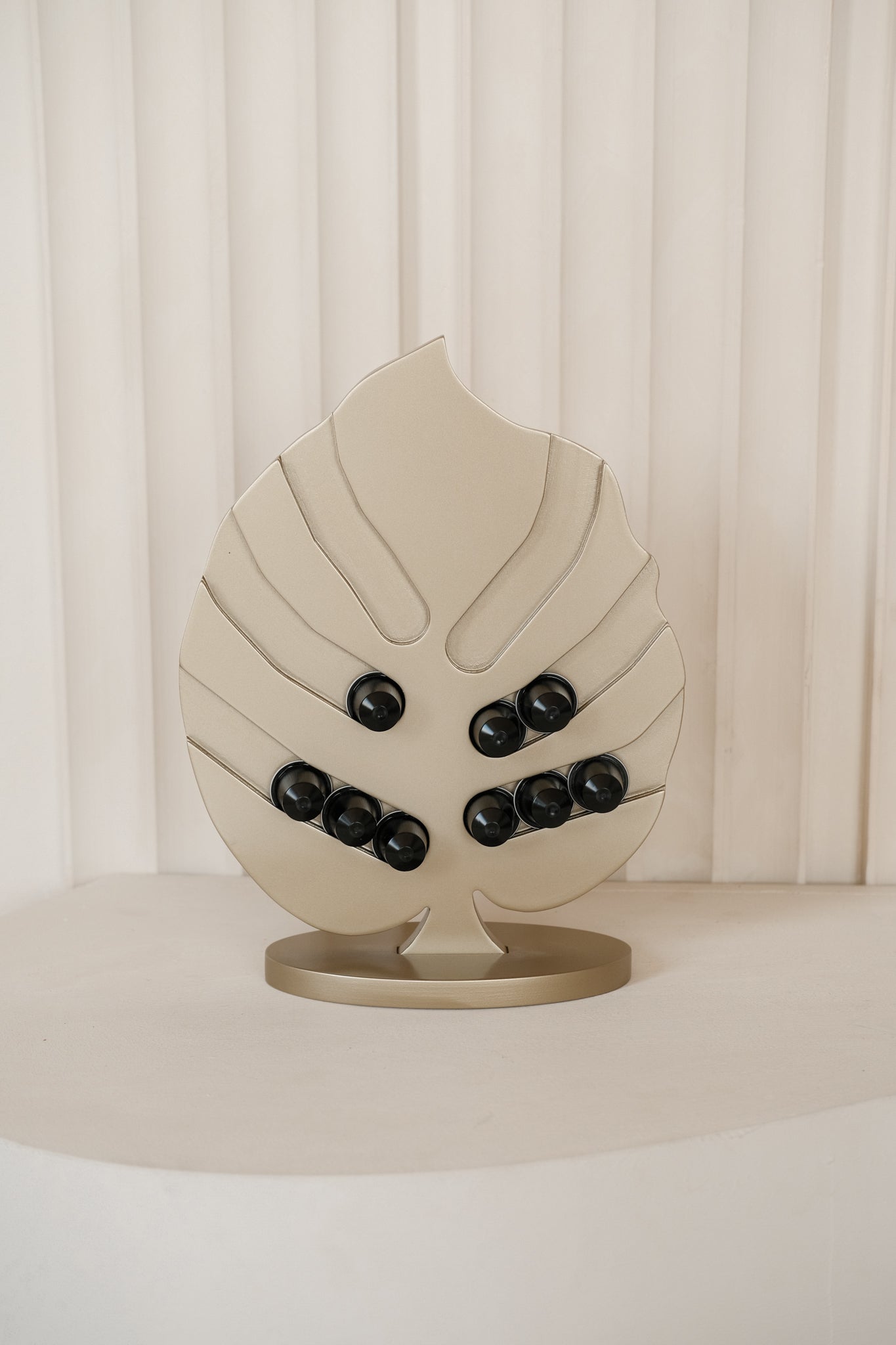 Leaf Capsules Holder