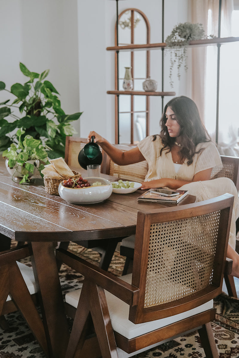 Oak Majesty Dining Table