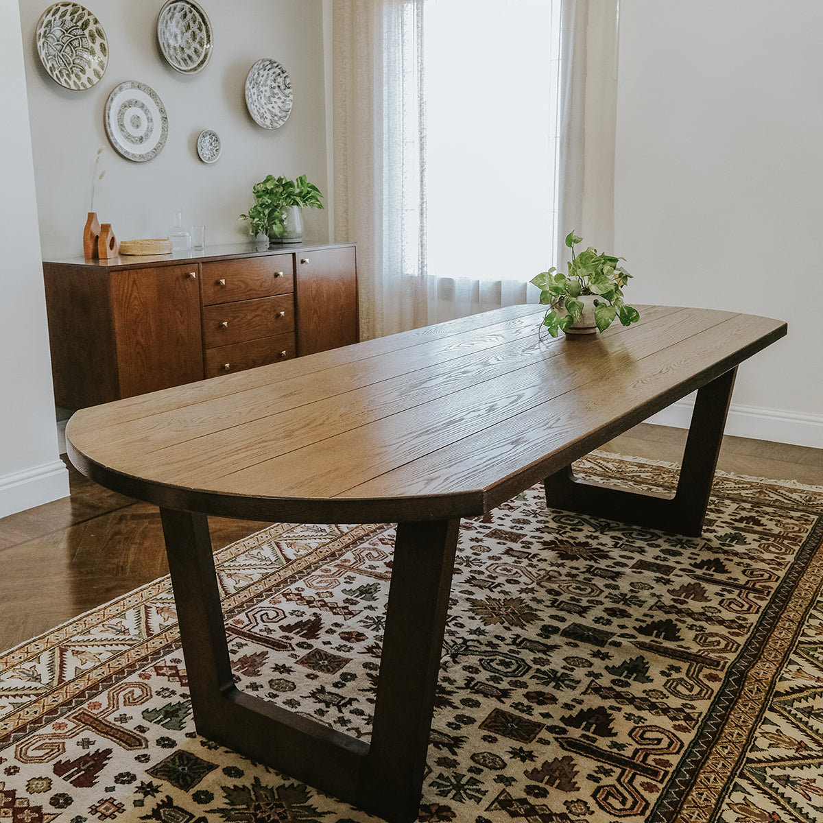 Oak Majesty Dining Table