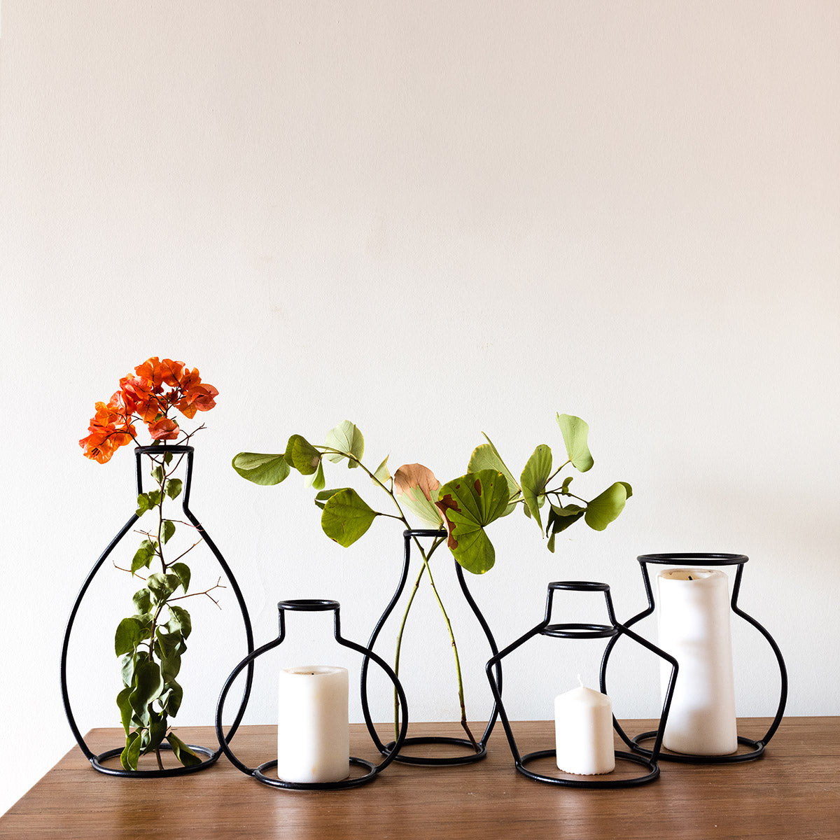 Outline Vases